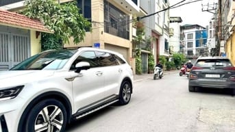 Lô đất Phân Lô Ngõ 117 nguyễn sơn. Vỉa hè oto tránh dt 100m2 mt 7.6m