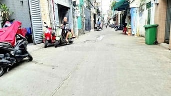 Nhà nhỏ shr 3 tầng hẻm 3m thông ko lộ giới quy hoạch vay Bank 500tr