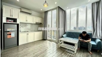 Căn Hộ 1 PN Thang máy BanCong Ngay Huỳnh Văn Bánh Giá Chỉ 10tr