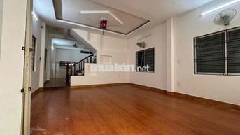 Bán nhà 2.5 tầng Lê Duẩn cách đường chính đúng 1 cái nhà giá rẻ