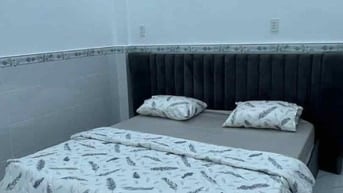 bán nhà võ thị sáu,q3 dt 50m2 giá 3ty100 Tl , hẻm oto6m có shr Lh ngay