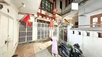 cần bán nhà kim mã 5 tầng ngõ thông