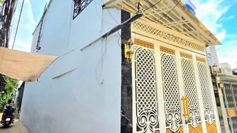 Nhà Đẹp 1 Lầu – Mặt Tiền Kinh Doanh – Xe Hơi Tới Nhà –Nhà Bè Gần Quận