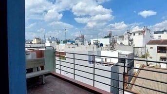 CHO THUÊ CĂN HỘ DỊCH VỤ CÓ BAN CÔNG THOÁNG MÁT NGAY GẦN THỐNG NHẤT