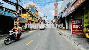 Bán Xưởng 7.2 x 21 - 1/ Đông Bắc- 200m ra Tô Ký- P. Trung Mỹ Tây