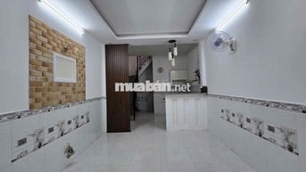 1 TRỆT 1 LẦU NGAY QUẬN 1 - NHÀ MỚI - THOÁNG SẠCH