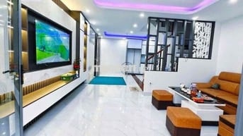 SIÊU BOM TẤN LÔ GÓC NGÃ TƯ SỞ 70m, 10m RA PHỐ GIÁ 12.8 TỶ 4 TẦNG MT 4