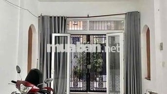 CẦN CHO THUÊ GẤP NHÀ NGUYÊN CĂN.THÀNH THÁI P14 Q10