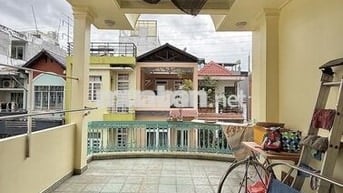 NGAY TRUNG TÂM  BÌNH THẠNH-HẺM 7M PHAN VĂN TRỊ–DT56M2-3TẦNG-CHỈ 10XTỶ.