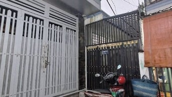 Nhà KDC hiện hữu, Cấp 4, DT 4,2x20m