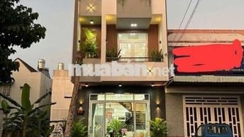 Nhà đường xe tăng. Nhà mới sây.bnas nhà tặng nội thất
