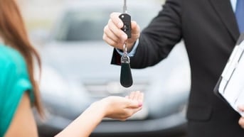 Bán xe ôtô Camry 2.0 đời 2017 xe công ty, biển Hà Nội 