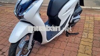 SH 125i ABS màu trắng đen