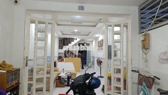 BÁN NHÀ CÁCH MẶT TIỀN 1 CĂN DIỆN TÍCH KHỦNG TRUNG TÂM QUẬN 7