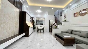 Nhà đẹp Lạc Long Quân, Tây Hồ, đáng sống, mặt tiền rộng, 72mx5t, 11.5t