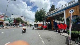 Bán Góc 2 mặt tiền Bùi Xuân Phái ngay cổng trường đại học