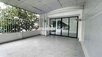 CHO THUÊ NHÀ 4 TẦNG KHU BÀN CỜ TRUNG TÂM GIÁ 60 TRIỆU/THÁNG