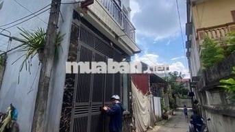 Nhà dân xây lô góc 2T*40m2, ngõ nông,rộng, ô tô đỗ cửa. Giá chỉ 3,3 tỷ