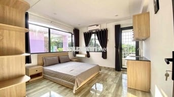 Phòng Ban Công view thoáng, Full Nội Thất 40m2 ngay Phăn Văn Trị