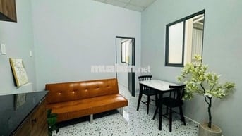 1 phòng ngủ tách bếp đầy đủ nội thất ngay cầu Kênh Tẻ