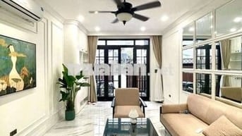 Lô góc đường Hoàng Mai thông ngõ Gốc Đề, Full nội thất 40m2 *5T