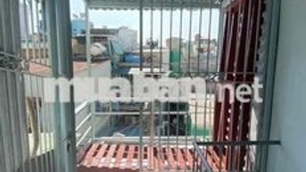 Phòng trọ 30m2 khu vực hẻm Tôn Đản gần Vĩnh Khánh