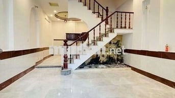 Cho thuê nhà 1 Trệt 2 Lầu gần sân vận động Đông Hoà