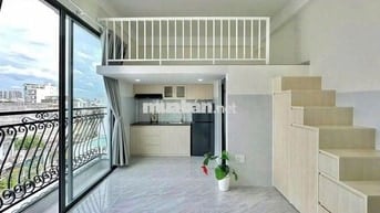 Căn hộ có Gác mới xây có cửa sổ thoáng ,Full Nội Thất gần CV Làng hoa