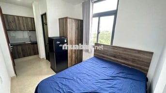 TRỐNG LẠI STUDIO FULL NỘI THẤT CỬA SỔ ĐÓN NẮNG