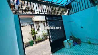 Cho thuê nhà 230/ Nguyễn Xí, P13, Bình Thạnh_DT:4mx16 (3 phòng)