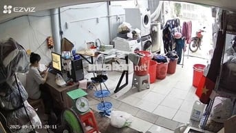 Tiệm giặt sấy mặt tiền đường Nguyễn Ngọc Nhựt