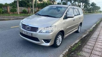 Toyota Innova 2013 2.0E - 150000 km