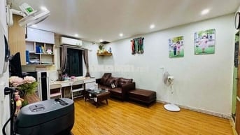 Bán nhà tập thể phố Tân Mai lô góc 2 thoáng sổ to ở ngay 80mT2 giá 3.7