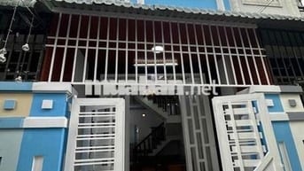 CHÍNH PHỦ NỢ BÁN NHÀ 690TR ĐỂ LẠI TẤT CẢ NỘI THẤT KẾ CẦU LỚN HÓC MÔN