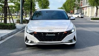 Elantra 1.6 AT bản đặc biệt sx 2023