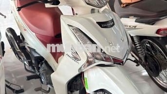 Future Zin đẹp, hỗ trợ trả Góp