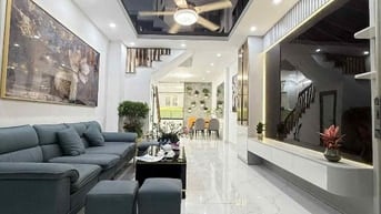 Bán Nhà Tại Phố Ngô Sỹ Liên, 9,65 tỷ, 45 m2 x 4 Tầng, Nội Thất Đẹp