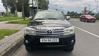 Toyota Fortuner 2011 2.7V - 155000 km
