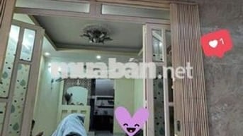 Nhà nguyên căn, đầu hẻm đường Lê Hồng Phong, quận 10, 32m vuông