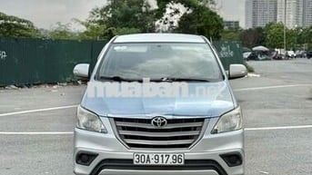 Toyota Innova 2015 E - 11 km