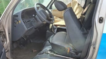 Thanh lý xe Toyota cá mập 16 chỗ hết đời
