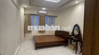 BÁN NHÀ - 30M² - 5 TẦNG - GIÁ CHỈ 7.6 TỶ - TRUNG TÂM CẦU GIẤY