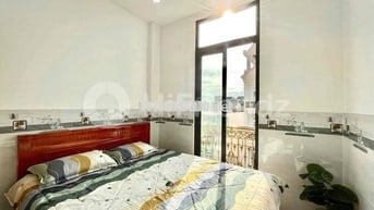 trống sẫn Studio bancol full nội thất nằm gần ĐH Van Lang , ĐH IUH