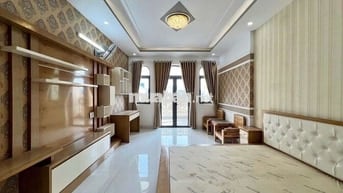 Chdv 40m2 ban công full nội thất Phan Huy Ích