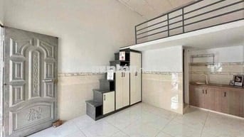 Cho thuê CHDV mới 100% - Ban công - gác cao - máy lạnh - Gần Đầm Sen