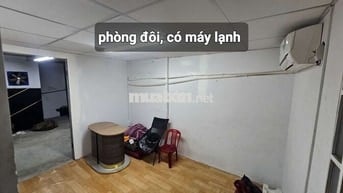Share phòng đôi, không gian rộng rãi