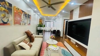 nhà gần trường học gần bệnh viện gần chợ có sân mát mẻ