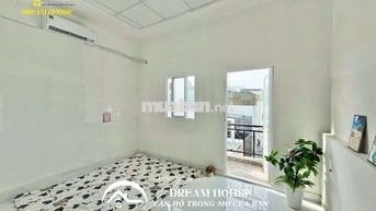 CHO THUÊ PHÒNG VIEW BAN CÔNG TÁCH BẾP NGAY NGÃ TƯ 4 XÃ