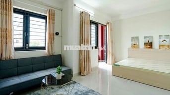 Cho Thuê Căn Hộ Ban Công Đầy Đủ Nội Thất Trung Tâm Q1