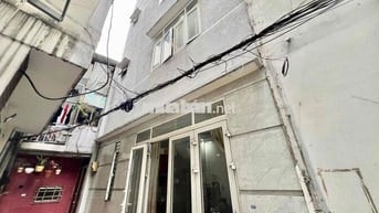 Cho Thuê Nhà Nguyên Căn 1 Trệt 3 Lầu 4Wc Full NT Ngay Bờ Kè Trường Sa
